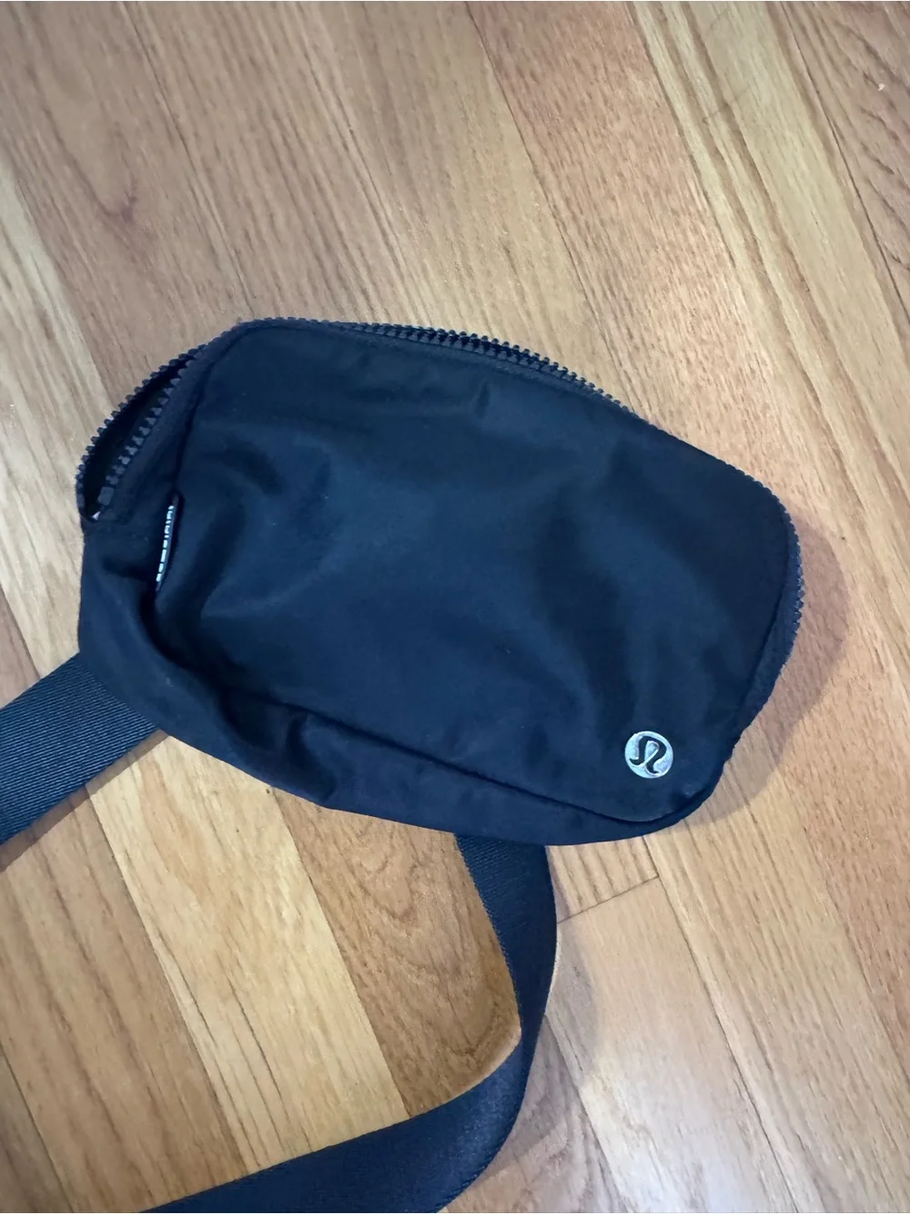Lululemon Black Belt Bag - Picture 1 of 4